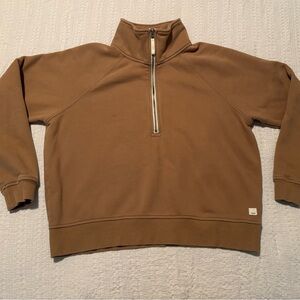 Vuori Women’s half zip sweatshirt